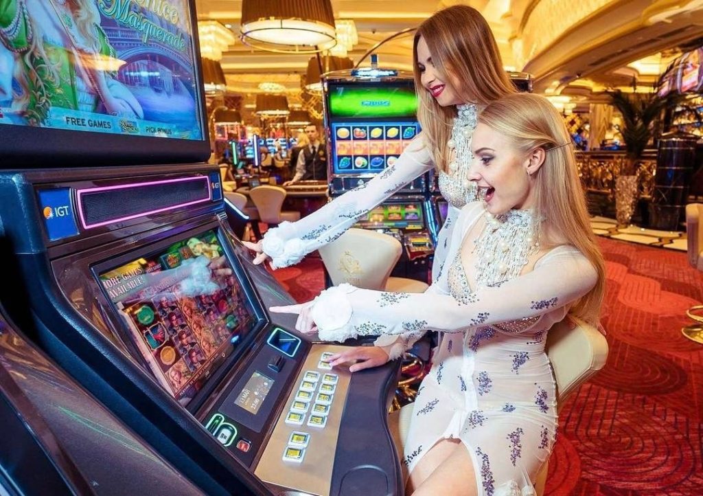 Learn How to Win More at Online Casinos slot