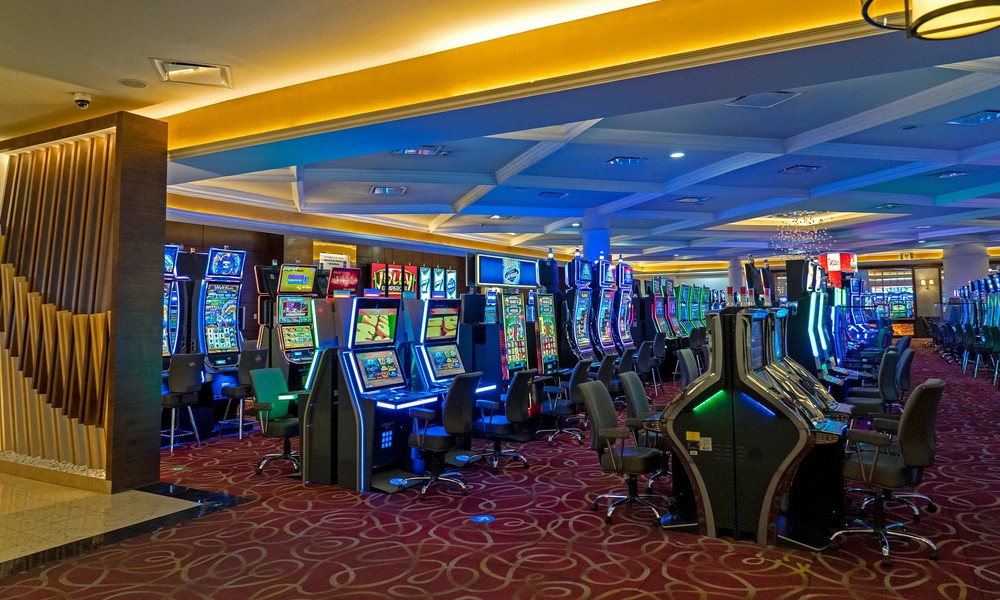 Why do live baccarat dealers follow strict dealing procedures?